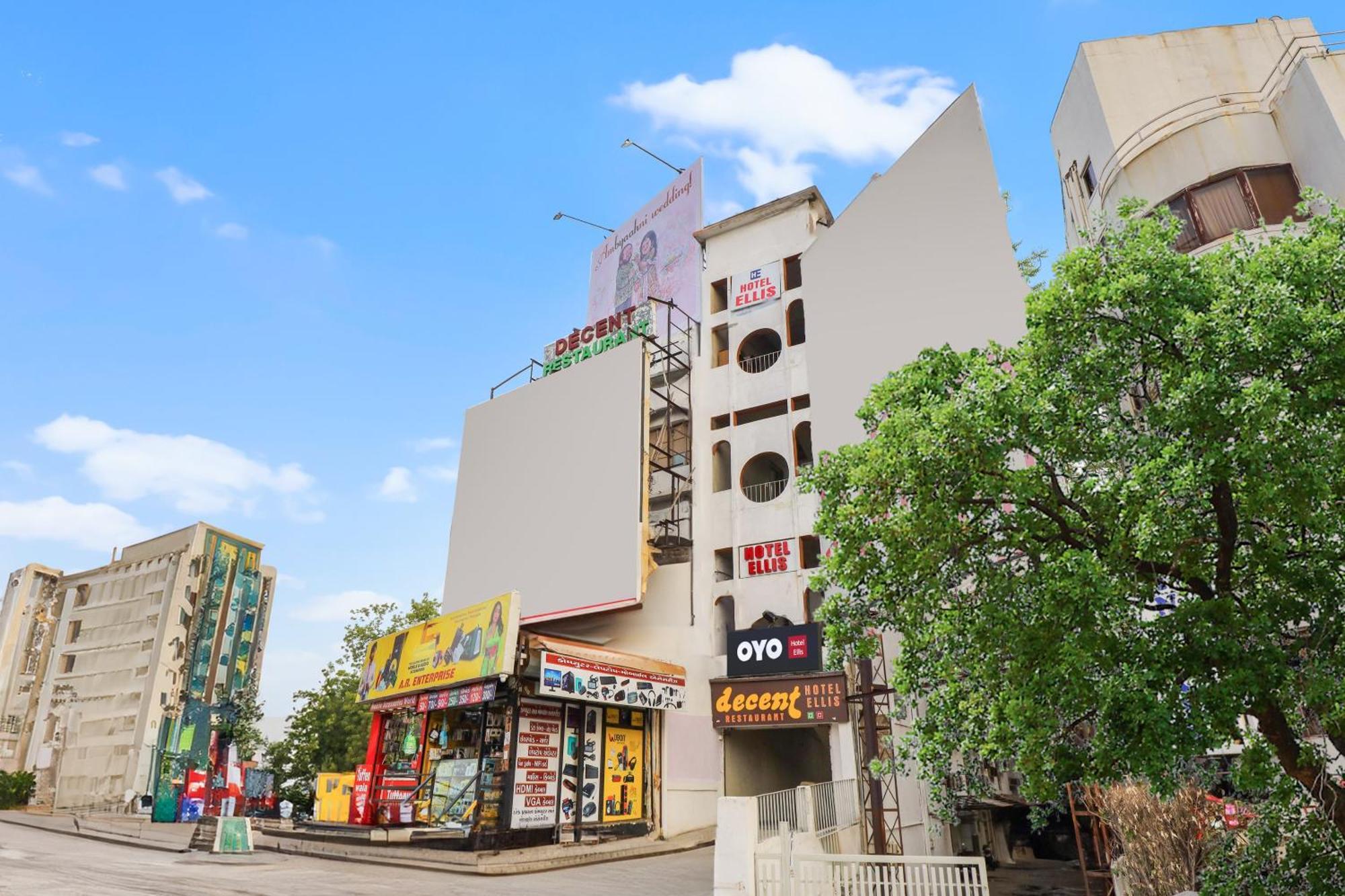 Hotel O Ellis Ahmedabad Exterior photo
