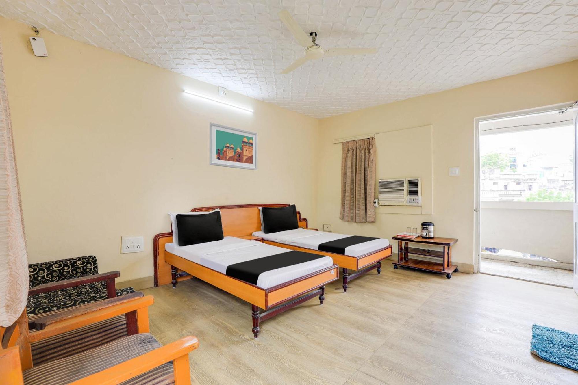 Hotel O Ellis Ahmedabad Exterior photo