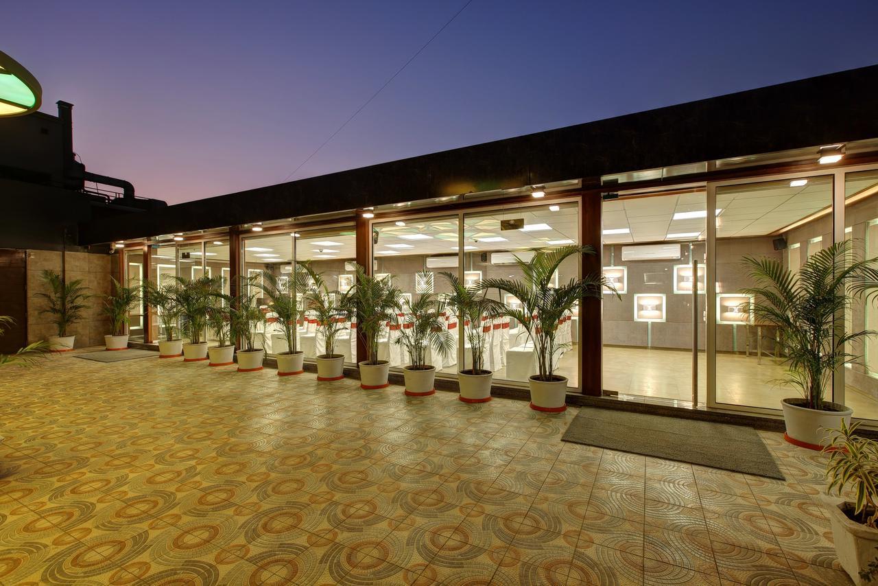 Hotel O Ellis Ahmedabad Exterior photo